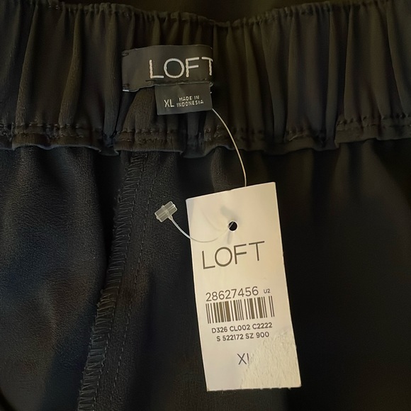 NEW Loft Cargo Fitted Pants Women’s size XL in Black Elastic Waistband - Picture 7 of 14